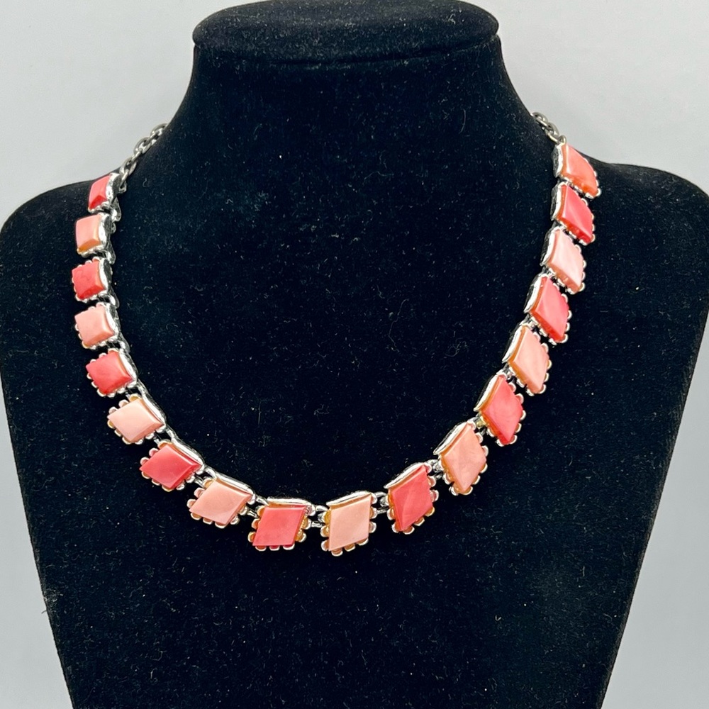 Vintage coral pink lucite rhombus choker necklace silver 16”